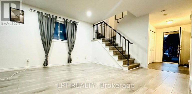 224 A PORTSMOUTH GATE, Waterloo, Ontario, N2T2H9
