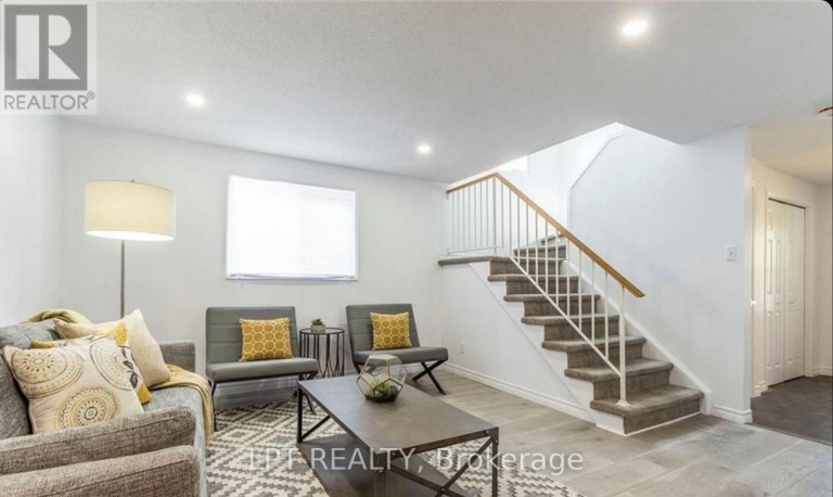 224 A PORTSMOUTH GATE, Waterloo, Ontario, N2T2H9