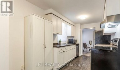 224 A PORTSMOUTH GATE Waterloo Ontario photo 4