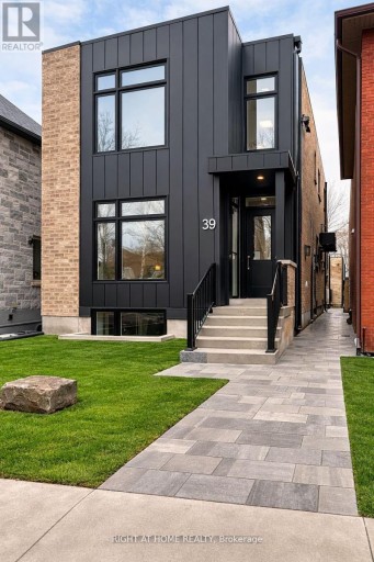 2 - 39 FIFTEENTH STREET, Toronto (New Toronto), Ontario, M8V3J3