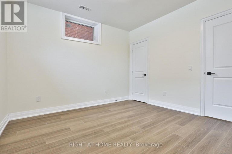 2 - 39 FIFTEENTH STREET, Toronto (New Toronto), Ontario, M8V3J3