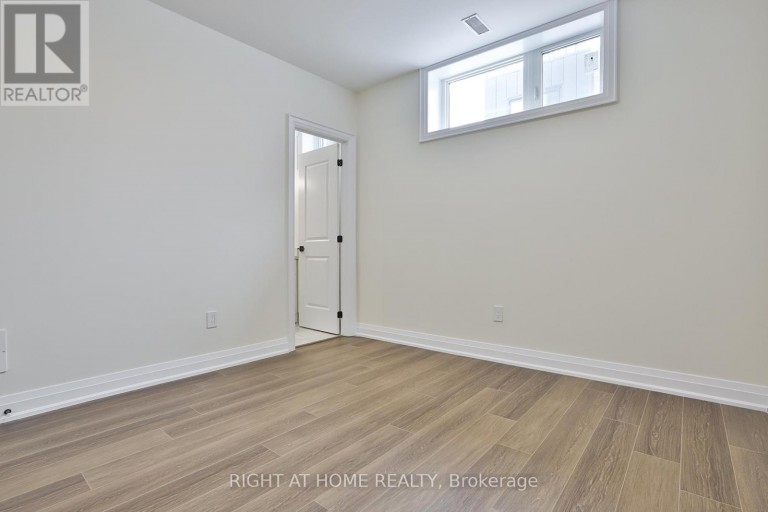 2 - 39 FIFTEENTH STREET, Toronto (New Toronto), Ontario, M8V3J3