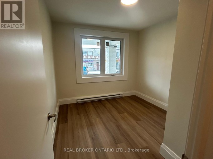 2 - 659 VAUGHAN ROAD, Toronto (Oakwood Village), Ontario, M6E2Y4