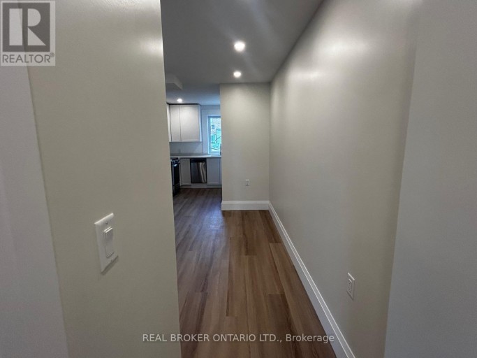 2 - 659 VAUGHAN ROAD, Toronto (Oakwood Village), Ontario, M6E2Y4