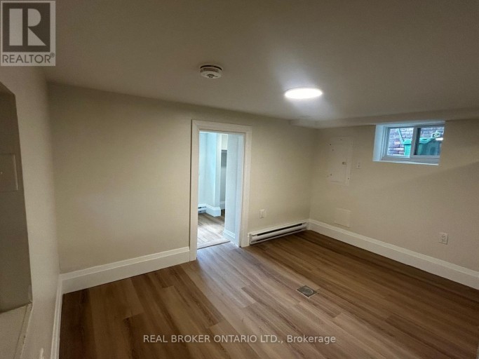 3 - 659 VAUGHAN ROAD, Toronto (Oakwood Village), Ontario, M6E2Y4