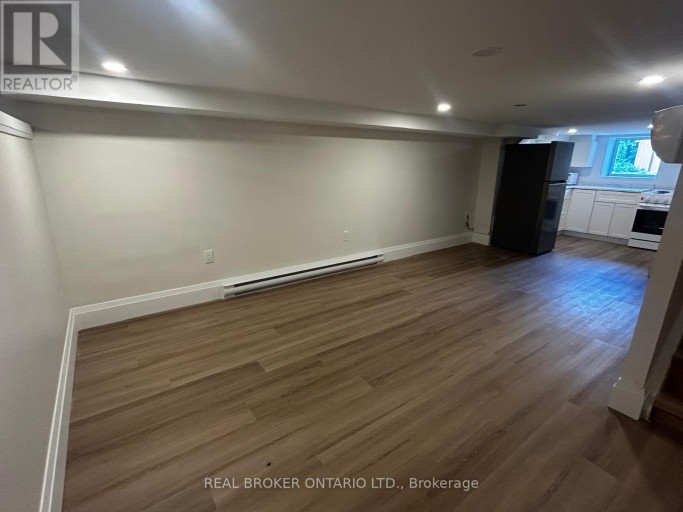 3 - 659 VAUGHAN ROAD, Toronto (Oakwood Village), Ontario, M6E2Y4