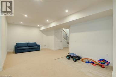 90 MARGARET Avenue N Unit# A Waterloo Ontario photo 38