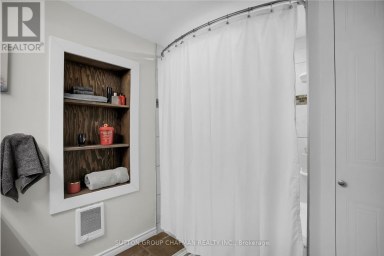15 ARTHUR STREET Lambton Shores Ontario photo 12
