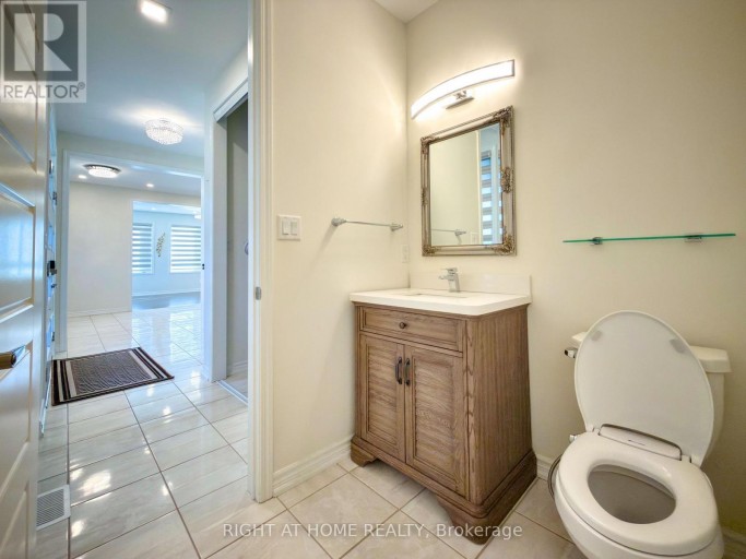 30 BOOTHILL DRIVE, Brampton (Northwest Brampton), Ontario, L7A5E4