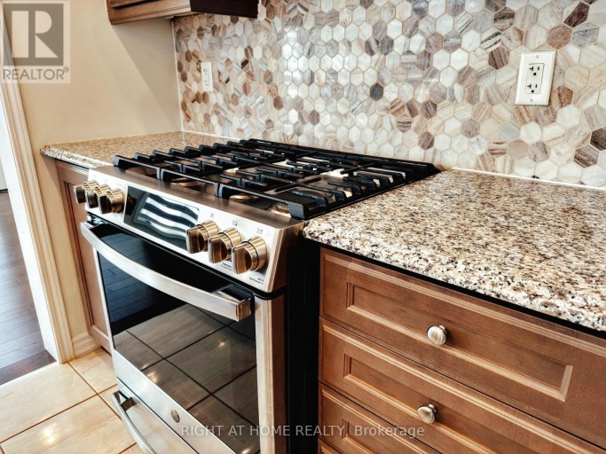 30 BOOTHILL DRIVE, Brampton (Northwest Brampton), Ontario, L7A5E4