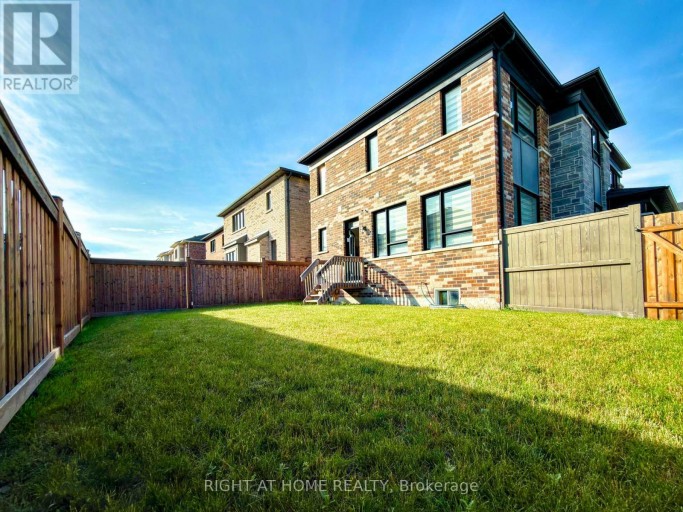 30 BOOTHILL DRIVE, Brampton (Northwest Brampton), Ontario, L7A5E4
