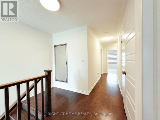 30 BOOTHILL DRIVE, Brampton (Northwest Brampton), Ontario, L7A5E4