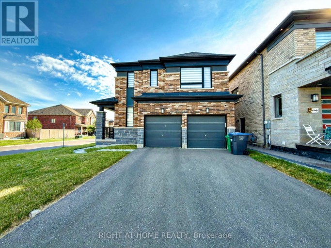 30 BOOTHILL DRIVE, Brampton (Northwest Brampton), Ontario, L7A5E4