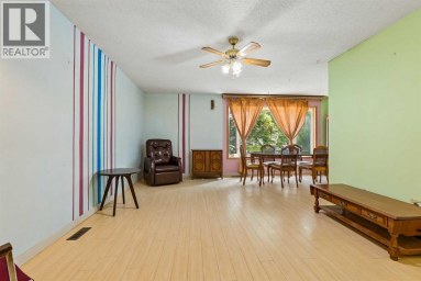 189 Whitaker Close NE Calgary Alberta photo 4