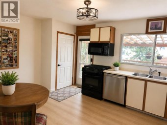 2510 35 Street SE Calgary Alberta photo 9