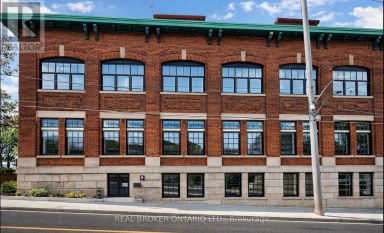 100 - 231 BAY STREET N Hamilton (Central) Ontario photo 3