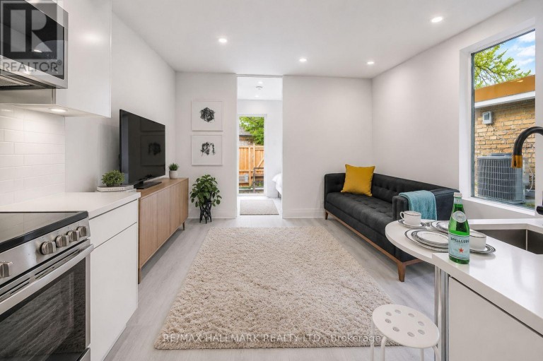 2 - 415 DUNDAS STREET E, Toronto (Moss Park), Ontario, M5A2A9