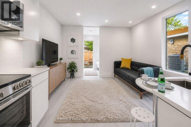 2 - 415 DUNDAS STREET E Toronto (Moss Park) Ontario photo 1
