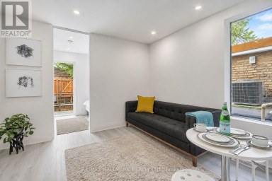 2 - 415 DUNDAS STREET E Toronto (Moss Park) Ontario photo 2