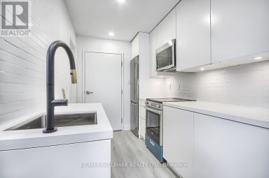 2 - 415 DUNDAS STREET E Toronto (Moss Park) Ontario photo 3