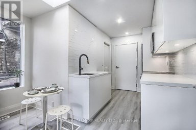 2 - 415 DUNDAS STREET E Toronto (Moss Park) Ontario photo 4