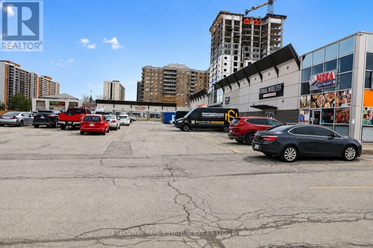 #6 - 25 KINGS CROSS ROAD, Brampton (Queen Street Corridor), Ontario, L6T3V5