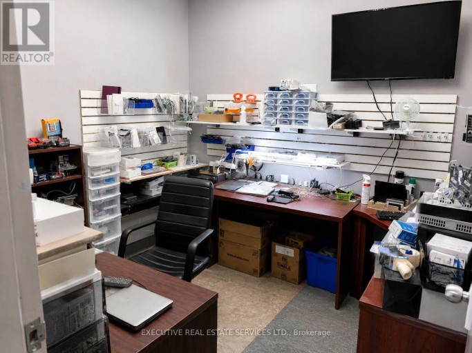 #6 - 25 KINGS CROSS ROAD, Brampton (Queen Street Corridor), Ontario, L6T3V5
