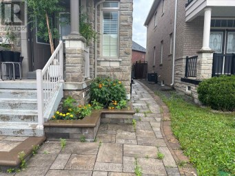 BSMT - 147 GLAD PARK AVENUE Whitchurch-Stouffville (Stouffville) Ontario photo 2