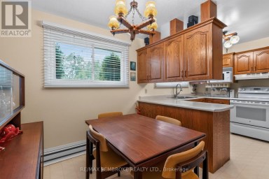 7 MARTIN STREET Laurentian Hills Ontario photo 13