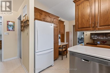 7 MARTIN STREET Laurentian Hills Ontario photo 14