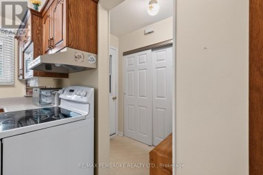 7 MARTIN STREET Laurentian Hills Ontario photo 18