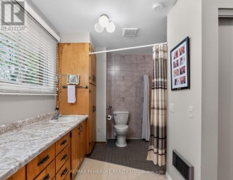 7 MARTIN STREET Laurentian Hills Ontario photo 23