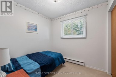 7 MARTIN STREET Laurentian Hills Ontario photo 31