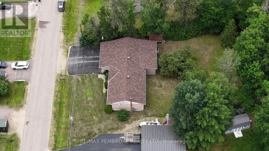 7 MARTIN STREET Laurentian Hills Ontario photo 41