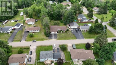7 MARTIN STREET Laurentian Hills Ontario photo 43