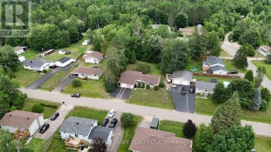 7 MARTIN STREET Laurentian Hills Ontario photo 5