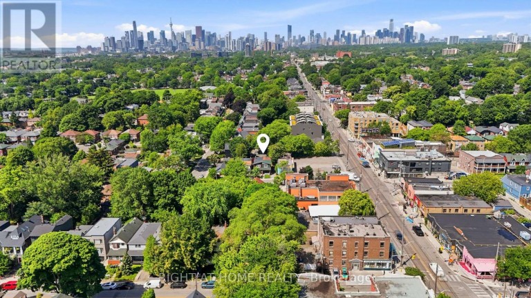 204 HIGHFIELD ROAD, Toronto (Greenwood-Coxwell), Ontario, M4L2V3