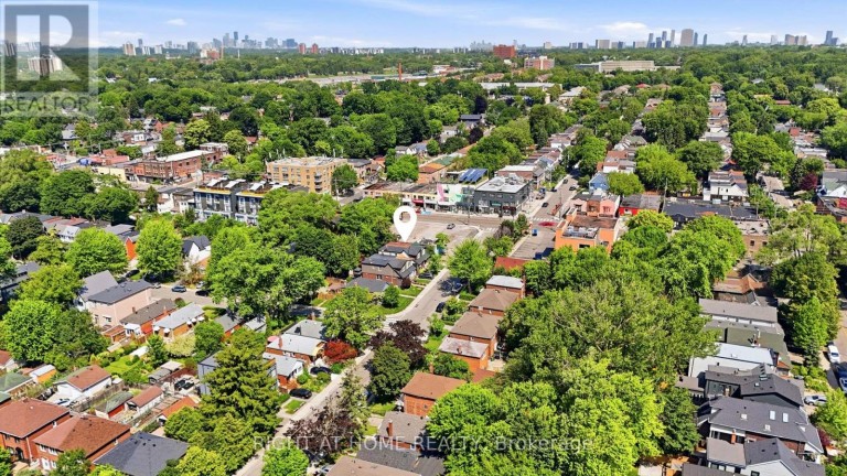 204 HIGHFIELD ROAD, Toronto (Greenwood-Coxwell), Ontario, M4L2V3