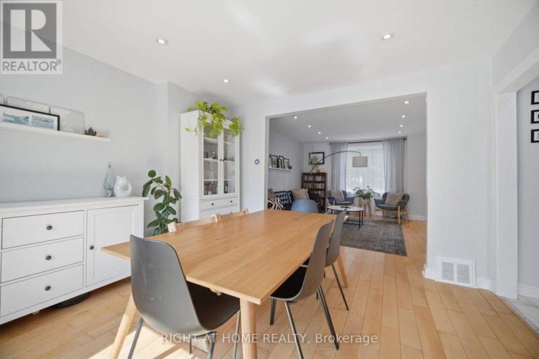 18 VANBRUGH AVENUE, Toronto (Birchcliffe-Cliffside), Ontario, M1N3S9