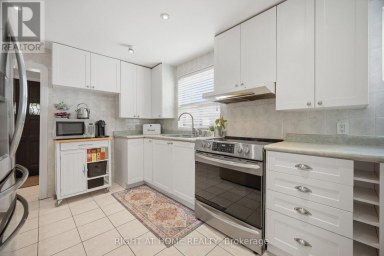 18 VANBRUGH AVENUE Toronto (Birchcliffe-Cliffside) Ontario photo 6