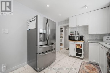 18 VANBRUGH AVENUE Toronto (Birchcliffe-Cliffside) Ontario photo 7