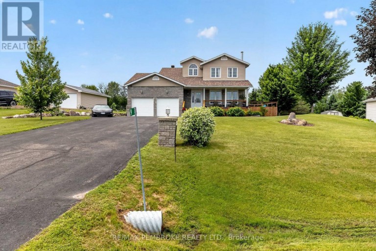 9 HERON DRIVE, Laurentian Valley, Ontario, K8A8N8