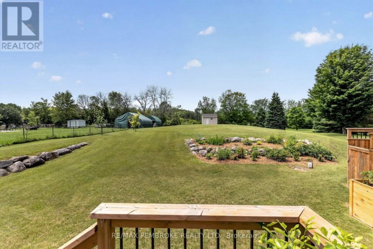 9 HERON DRIVE, Laurentian Valley, Ontario, K8A8N8