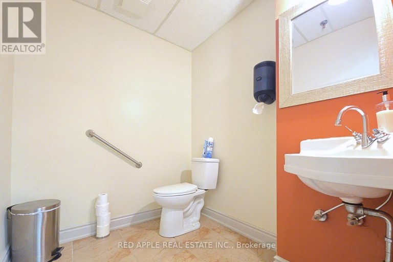 15 - 3045 SOUTHCREEK ROAD, Mississauga (Dixie), Ontario, L4X2E9