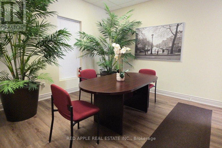 15 - 3045 SOUTHCREEK ROAD, Mississauga (Dixie), Ontario, L4X2E9