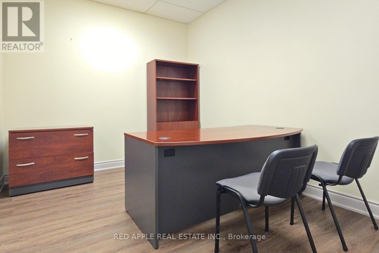 15 - 3045 SOUTHCREEK ROAD, Mississauga (Dixie), Ontario, L4X2E9
