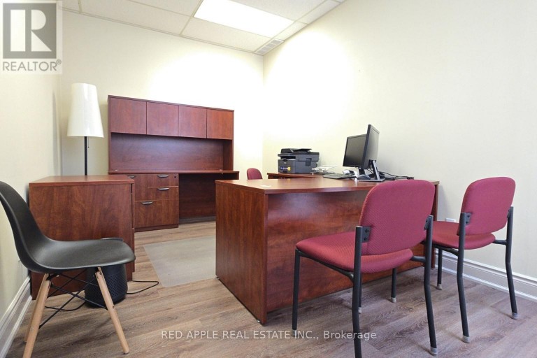 15 - 3045 SOUTHCREEK ROAD, Mississauga (Dixie), Ontario, L4X2E9