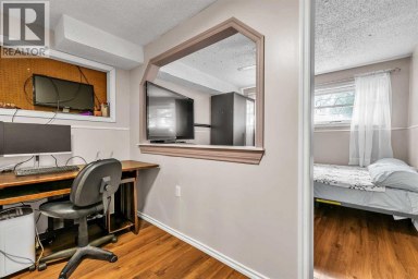 215 ERIN WOODS Drive SE Calgary Alberta photo 16