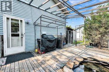 215 ERIN WOODS Drive SE Calgary Alberta photo 24