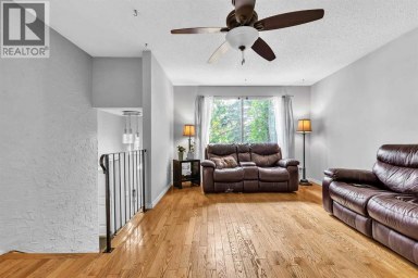 215 ERIN WOODS Drive SE Calgary Alberta photo 4